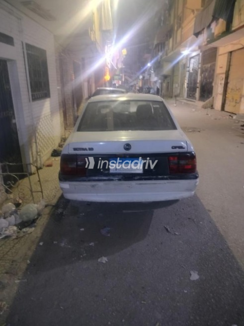 Opel Vectra 1995 White Manual Used for Sale in Giza - 4
