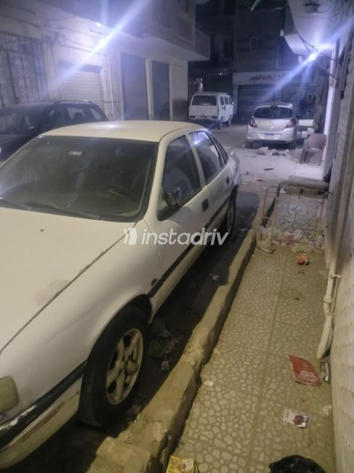 Opel Vectra 1995 White Manual Used for Sale in Giza - 7
