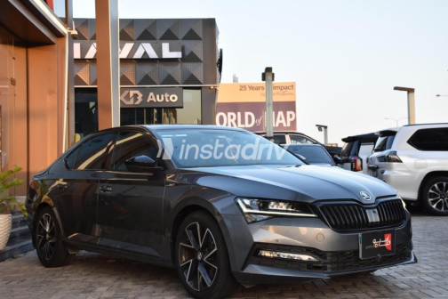 سكودا سوبيرب 2022 رمادي أوتوماتيك مستعملة للبيع في مدينة الشيخ زايد - 7