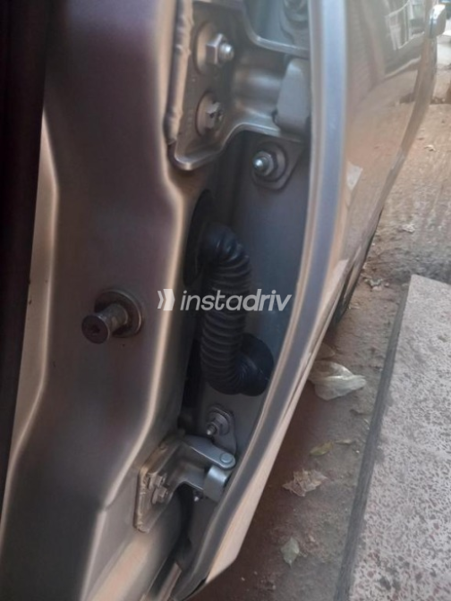 Renault Sandero 2013 Silver Manual Used for Sale in Kafr el-Dawwar - 3