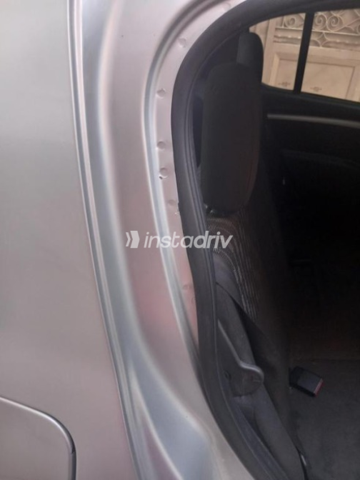 Renault Sandero 2013 Silver Manual Used for Sale in Kafr el-Dawwar - 5