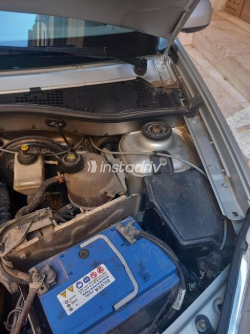 Renault Sandero 2013 Silver Manual Used for Sale in Kafr el-Dawwar - 7