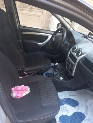 Renault Sandero 2013 Silver Manual Used for Sale in Kafr el-Dawwar