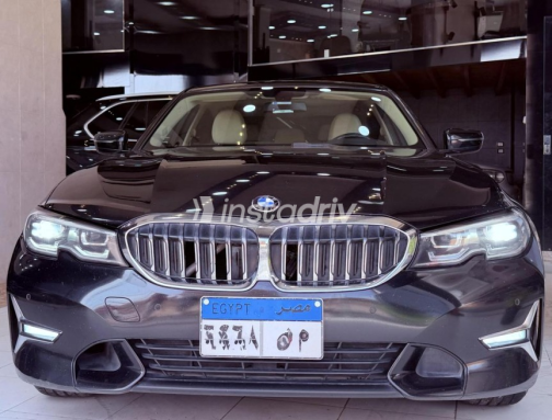 بي ام دبليو 320 2020 أسود أوتوماتيك مستعملة للبيع في القاهرة - 1