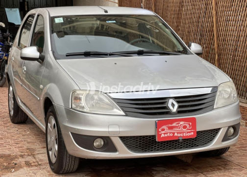 Renault Logan 2013 Silver Automatic Used for Sale in Cairo - 2