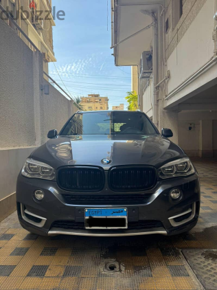 بي ام دبليو X5 2018 رمادي أوتوماتيك مستعملة للبيع في مدينة نصر