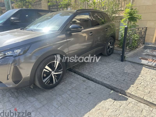 Peugeot 3008 2024 Gray Automatic Used for Sale in Cairo - 2