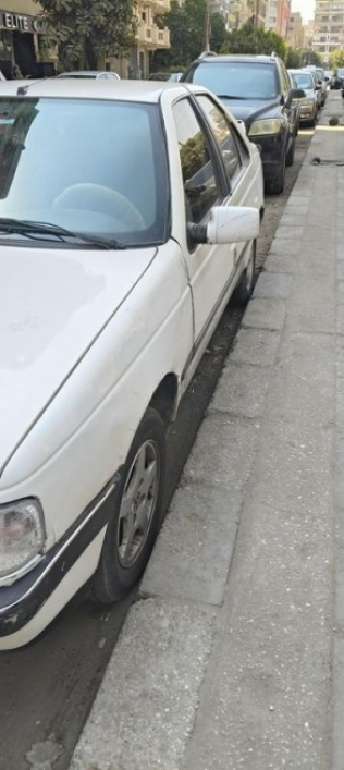 Peugeot 405 2000 White Manual Used for Sale in Cairo