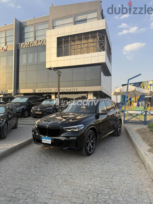 بي ام دبليو X5 M 2020 أسود أوتوماتيك مستعملة للبيع في القاهرة - 2