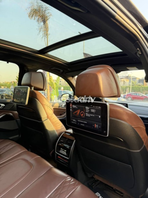 بي ام دبليو X5 M 2020 أسود أوتوماتيك مستعملة للبيع في القاهرة - 6