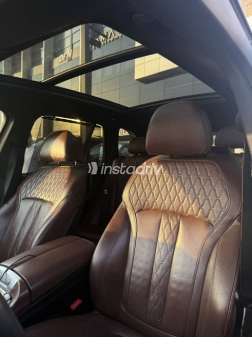 بي ام دبليو X5 M 2020 أسود أوتوماتيك مستعملة للبيع في القاهرة - 7