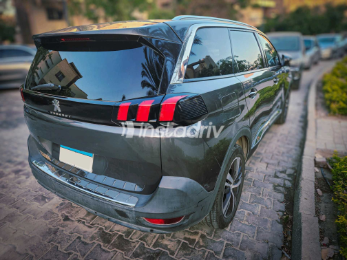 Peugeot 5008 2020 Dark Gray Automatic Used for Sale in Cairo - 1