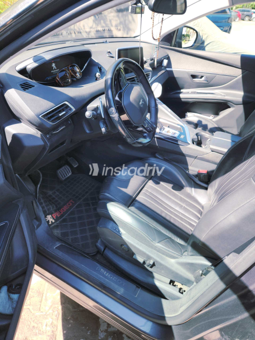 Peugeot 5008 2020 Dark Gray Automatic Used for Sale in Cairo - 5