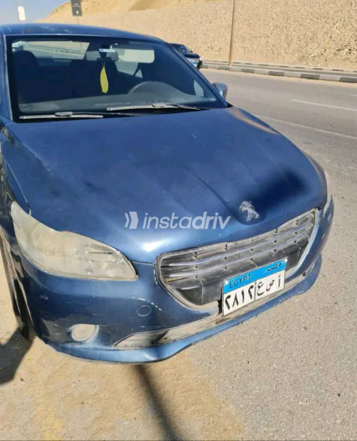 بيجو 301 2014 أزرق أوتوماتيك مستعملة للبيع في المعادى - 5