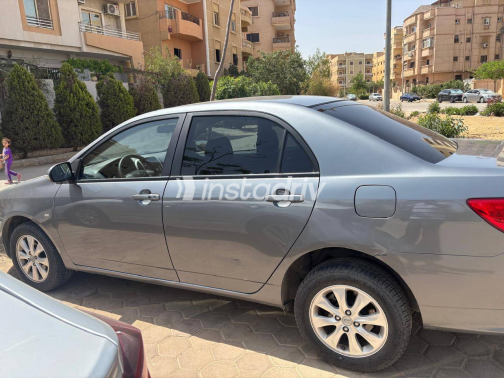 بى واى دى‬ F3 2024 رمادي غامق أوتوماتيك مستعملة للبيع في القاهرة - 2