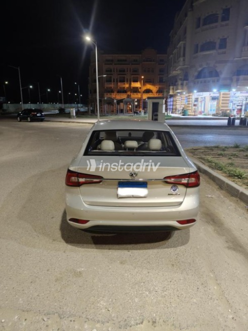MG 5 2021 White Automatic Used for Sale in Greater Cairo ( Cairo + Giza) - 2
