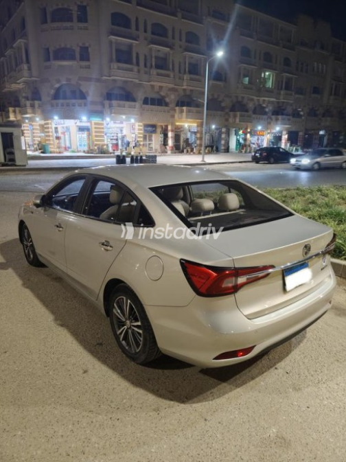 MG 5 2021 White Automatic Used for Sale in Greater Cairo ( Cairo + Giza) - 3