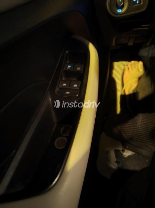 MG 5 2021 White Automatic Used for Sale in Greater Cairo ( Cairo + Giza) - 9