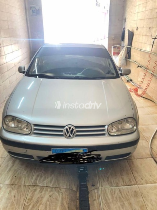 Volkswagen Golf 4 2001 Silver Automatic Used for Sale in Cairo - 3