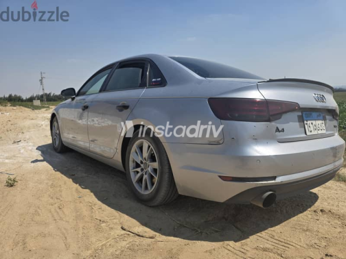 Audi A4 2016 Silver Automatic Used for Sale in Giza - 4