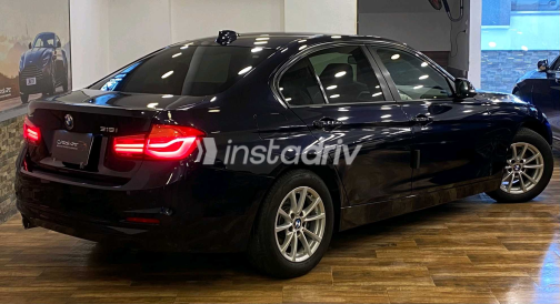 بي ام دبليو 318 2019 أبيض أوتوماتيك مستعملة للبيع في مصر الجديدة - 1