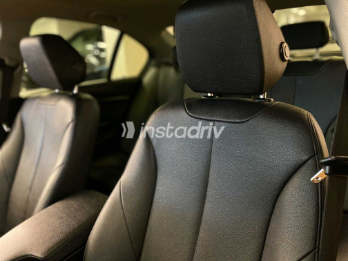 بي ام دبليو 318 2019 أبيض أوتوماتيك مستعملة للبيع في مصر الجديدة - 2