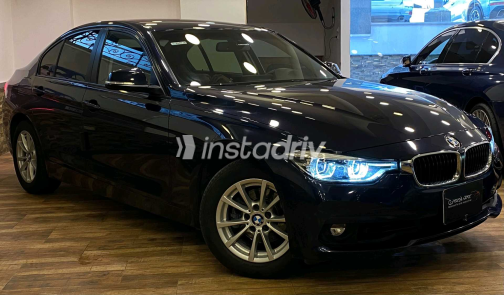 بي ام دبليو 318 2019 أبيض أوتوماتيك مستعملة للبيع في مصر الجديدة - 3