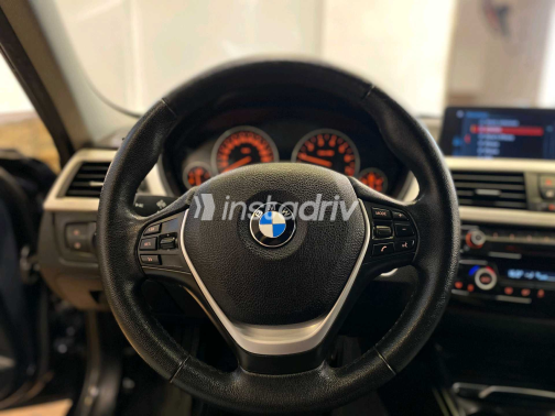 بي ام دبليو 318 2019 أبيض أوتوماتيك مستعملة للبيع في مصر الجديدة - 10