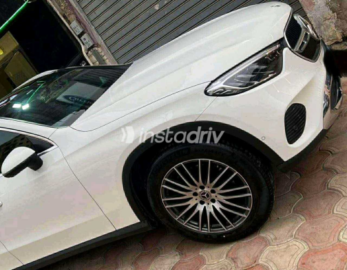 Mercedes GLC 200 2023 White Automatic Used for Sale in Nasr city - 3