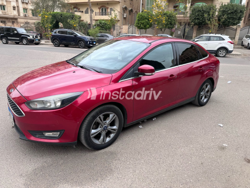 Ford Focus 2018 Red Automatic Used for Sale in Cairo - 2