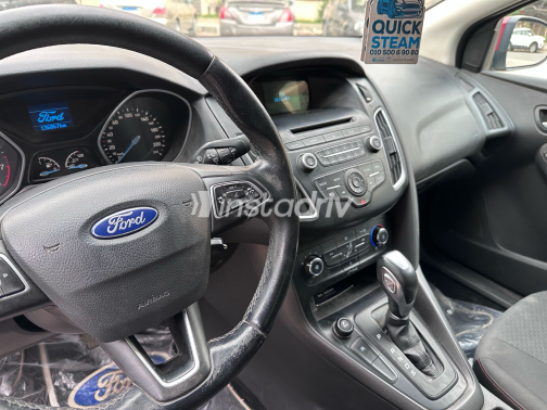 Ford Focus 2018 Red Automatic Used for Sale in Cairo - 3