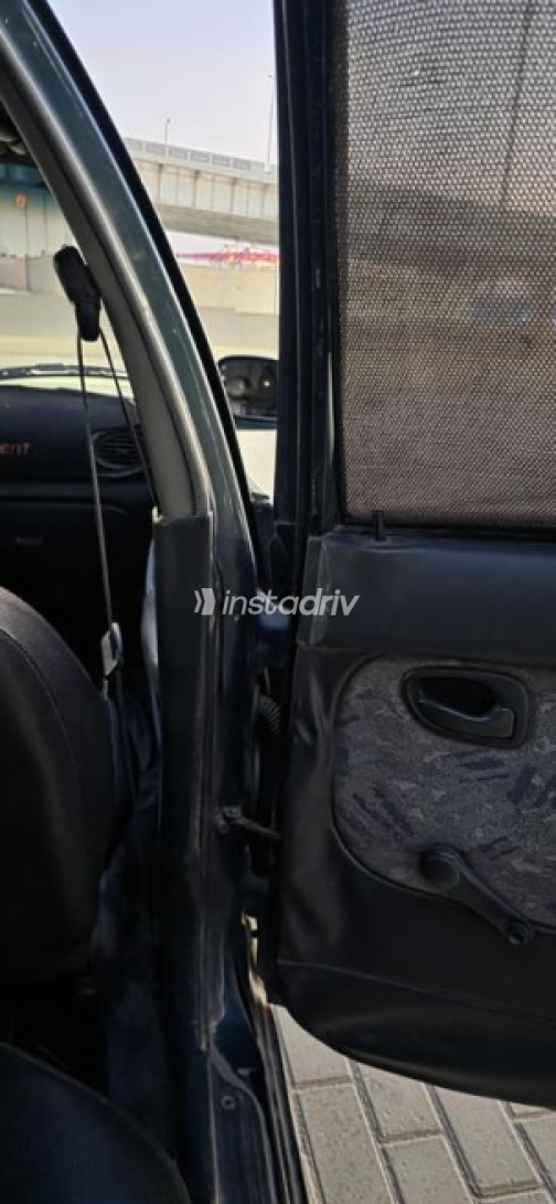 Hyundai Accent 2000 Dark Green Manual Used for Sale in Cairo - 3