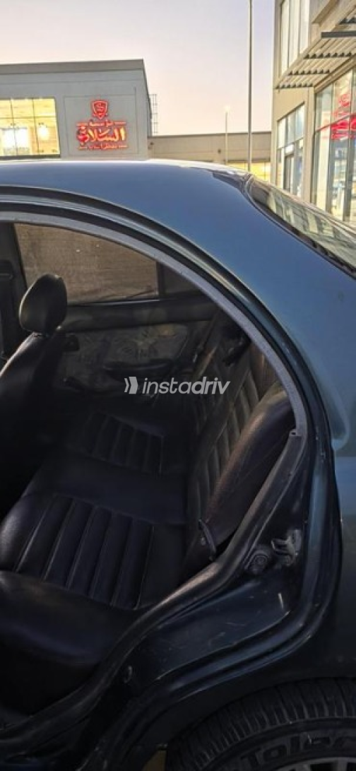 Hyundai Accent 2000 Dark Green Manual Used for Sale in Cairo - 5