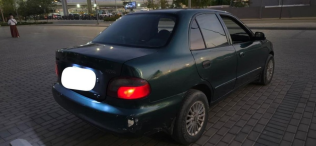 Hyundai Accent 2000 Dark Green Manual Used for Sale in Cairo