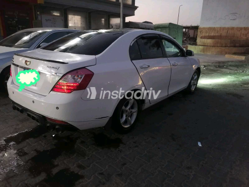 جيلي امجراند 7 2015 أبيض يدوي مستعملة للبيع في القاهرة - 1