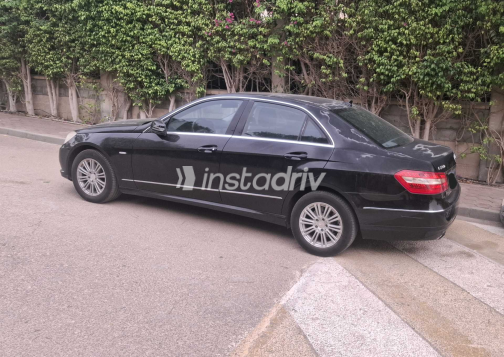 مرسيدس E 250 2011 أسود أوتوماتيك مستعملة للبيع في الجيزة - 4