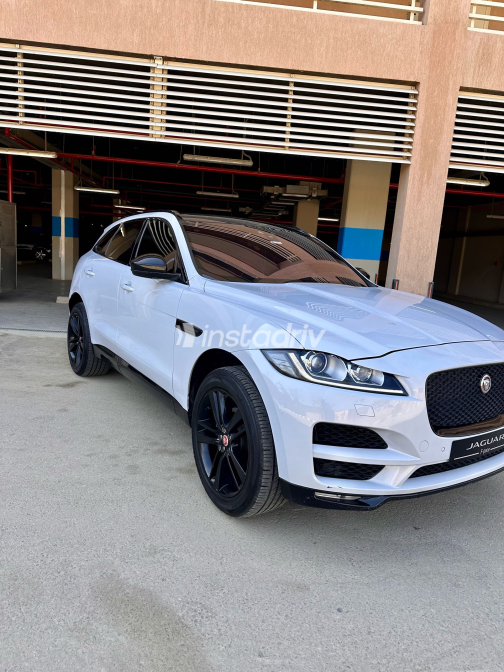 Jaguar F-Pace 2018 White Automatic Used for Sale in Cairo - 5