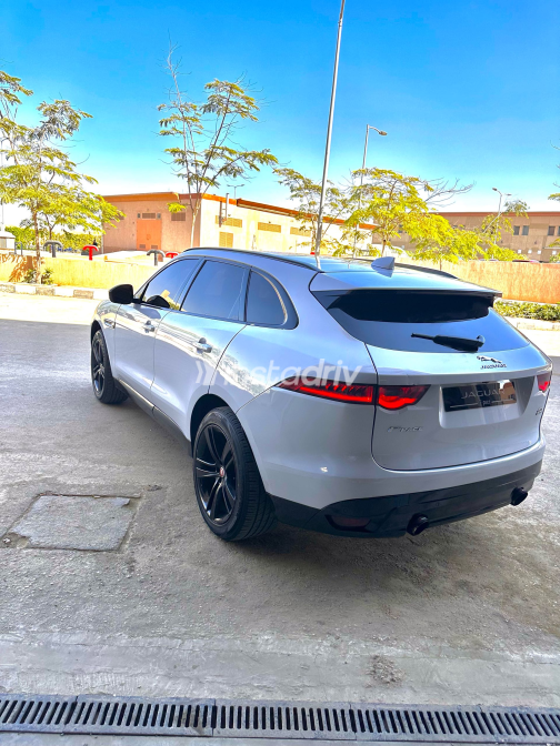 Jaguar F-Pace 2018 White Automatic Used for Sale in Cairo - 6