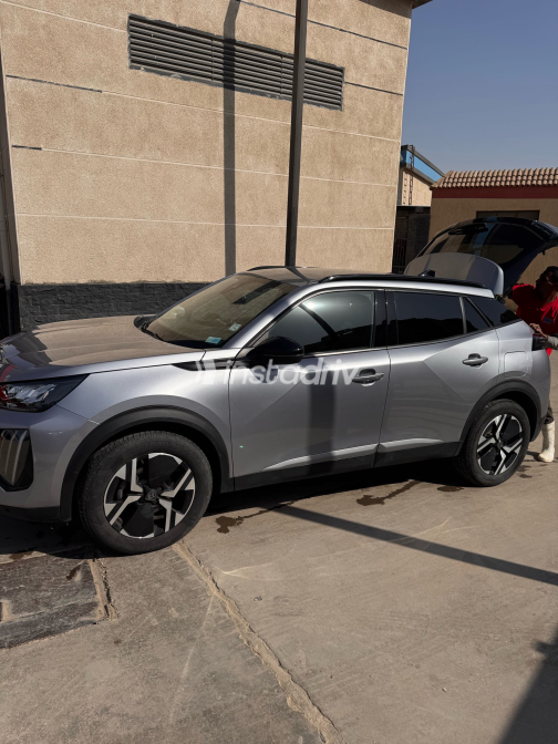 Peugeot 2008 2024 Silver Automatic Used for Sale in Cairo - 1