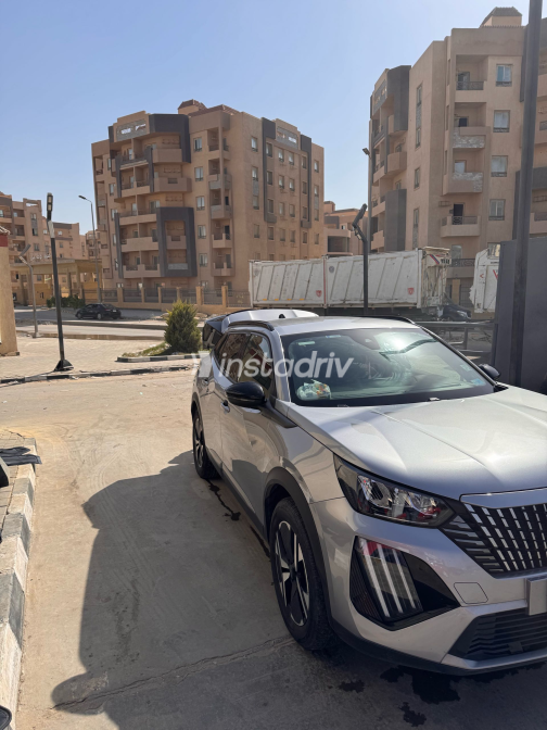 Peugeot 2008 2024 Silver Automatic Used for Sale in Cairo - 8