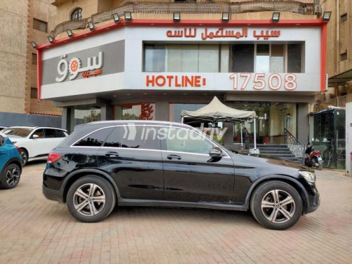 Mercedes GLC 200 2021 Black Automatic Used for Sale in Cairo - 3