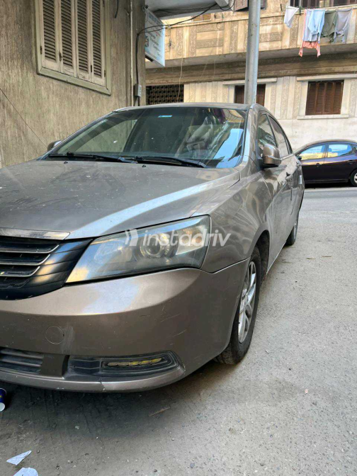 جيلي امجراند 7 2017 بني يدوي مستعملة للبيع في الإسكندرية - 1