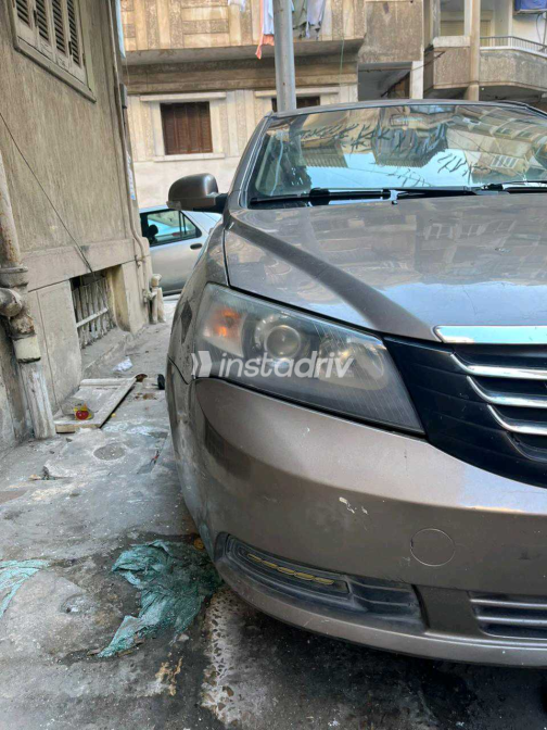 جيلي امجراند 7 2017 بني يدوي مستعملة للبيع في الإسكندرية - 2