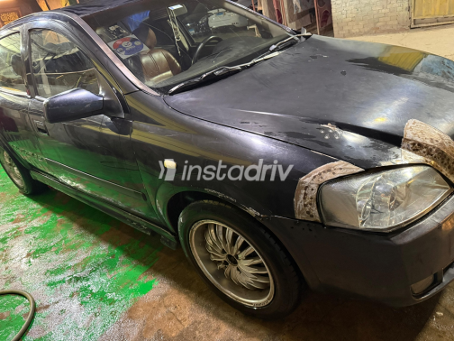 Opel Astra 2005 Black Automatic Used for Sale in Cairo - 2