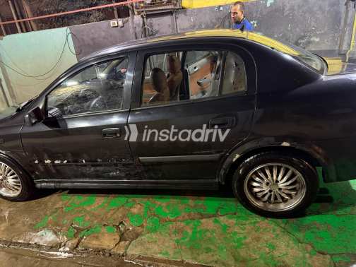 Opel Astra 2005 Black Automatic Used for Sale in Cairo - 3