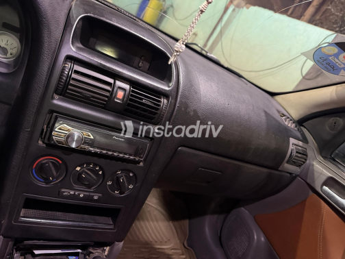 Opel Astra 2005 Black Automatic Used for Sale in Cairo - 4