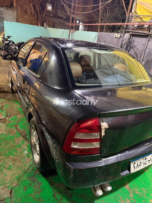 Opel Astra 2005 Black Automatic Used for Sale in Cairo - 7