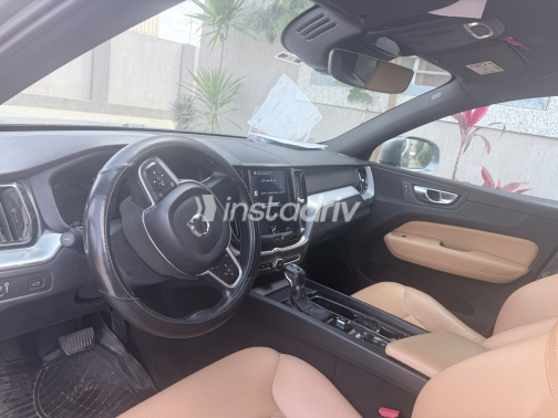 Volvo XC60 2019 Gray Automatic Used for Sale in Qalyubia - 3