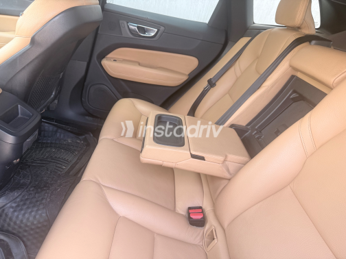 Volvo XC60 2019 Gray Automatic Used for Sale in Qalyubia - 5