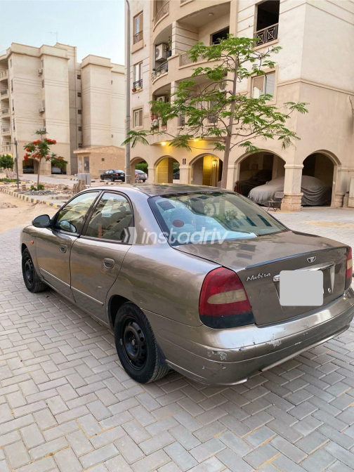Daewoo Nubira 2001 Bronze Manual Used for Sale in Giza - 3